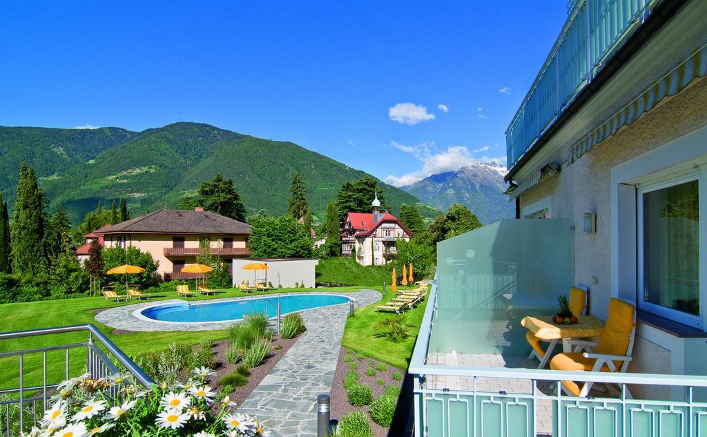 Filipinum Hotel